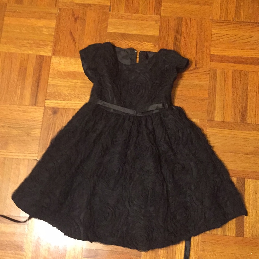 Sweet kid  black dress